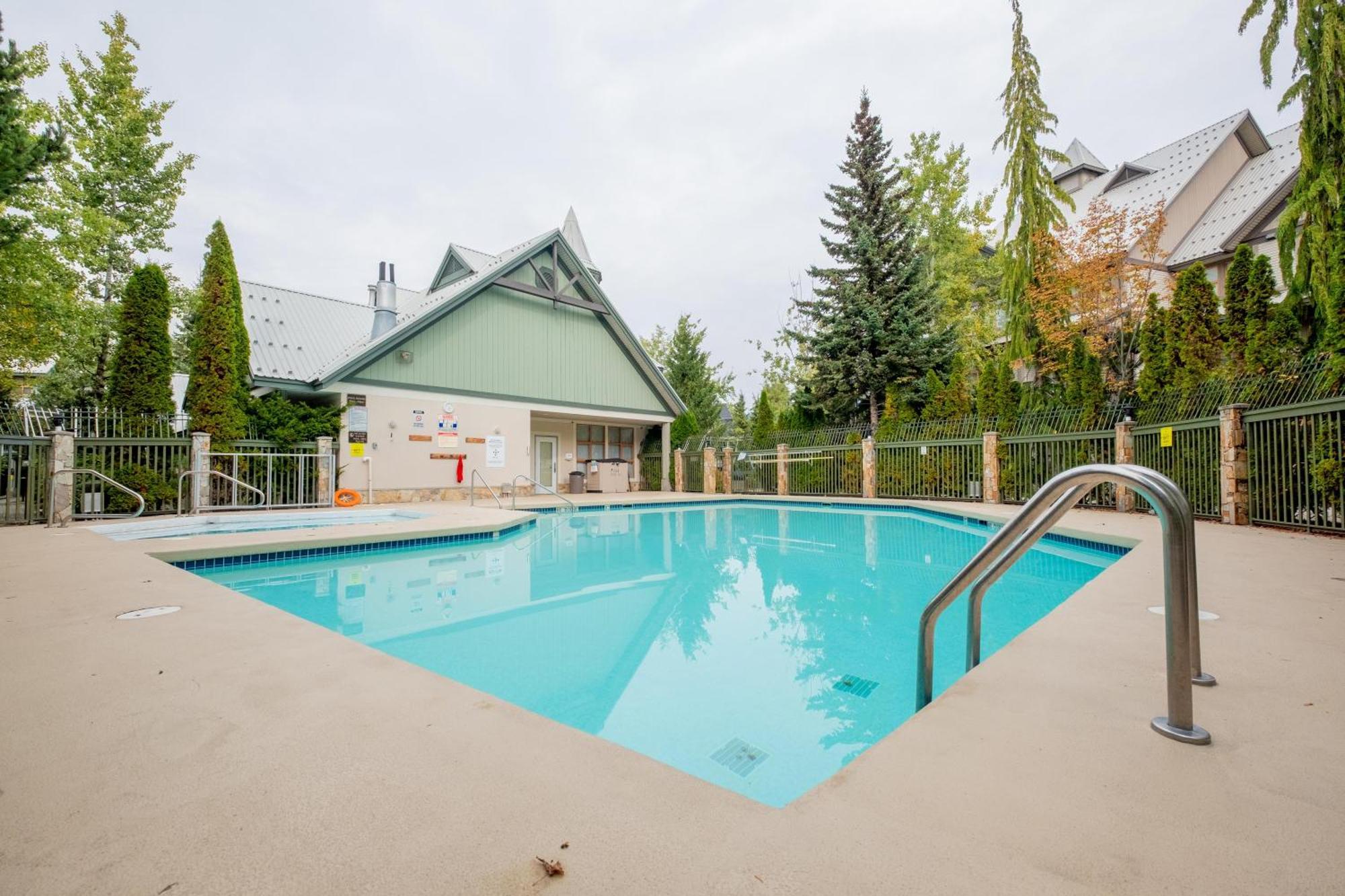 Villa Northstar At Stoney Creek Whistler Esterno foto